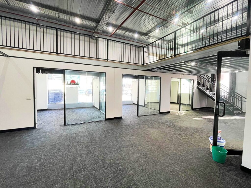 77 Dudley internal 1