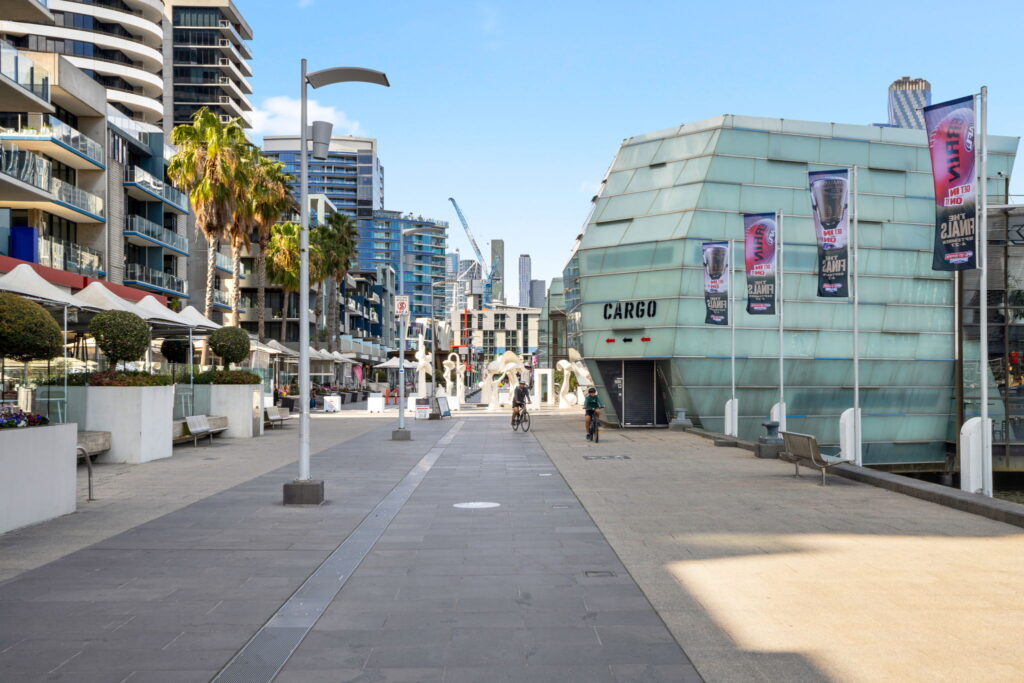 10-web-or-mls-23-RakaiaWay-Docklands-10