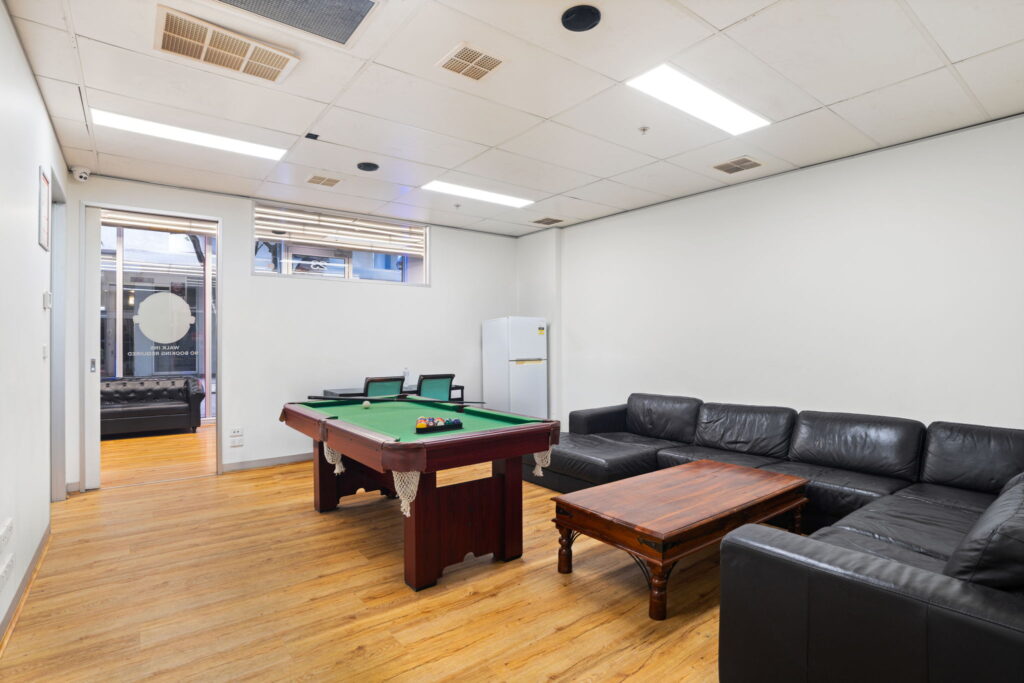 6-web-or-mls-23-RakaiaWay-Docklands-6