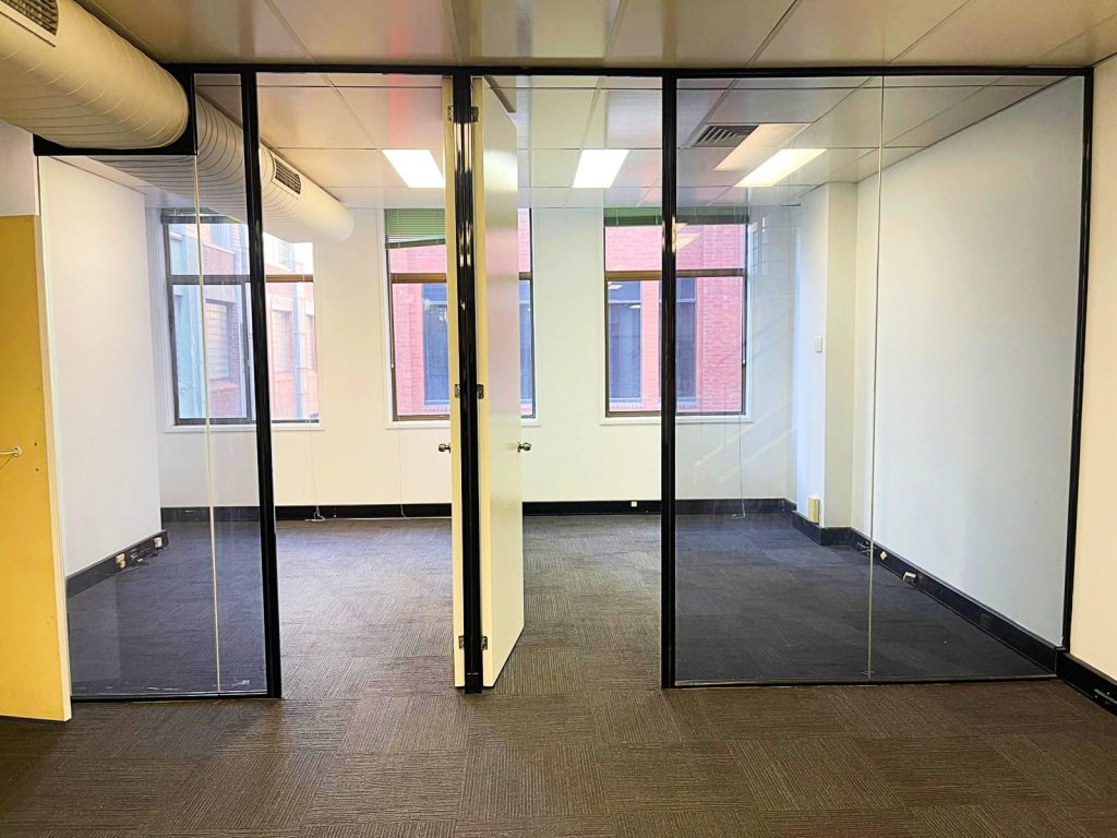 394 Lt Bourke 102 internal