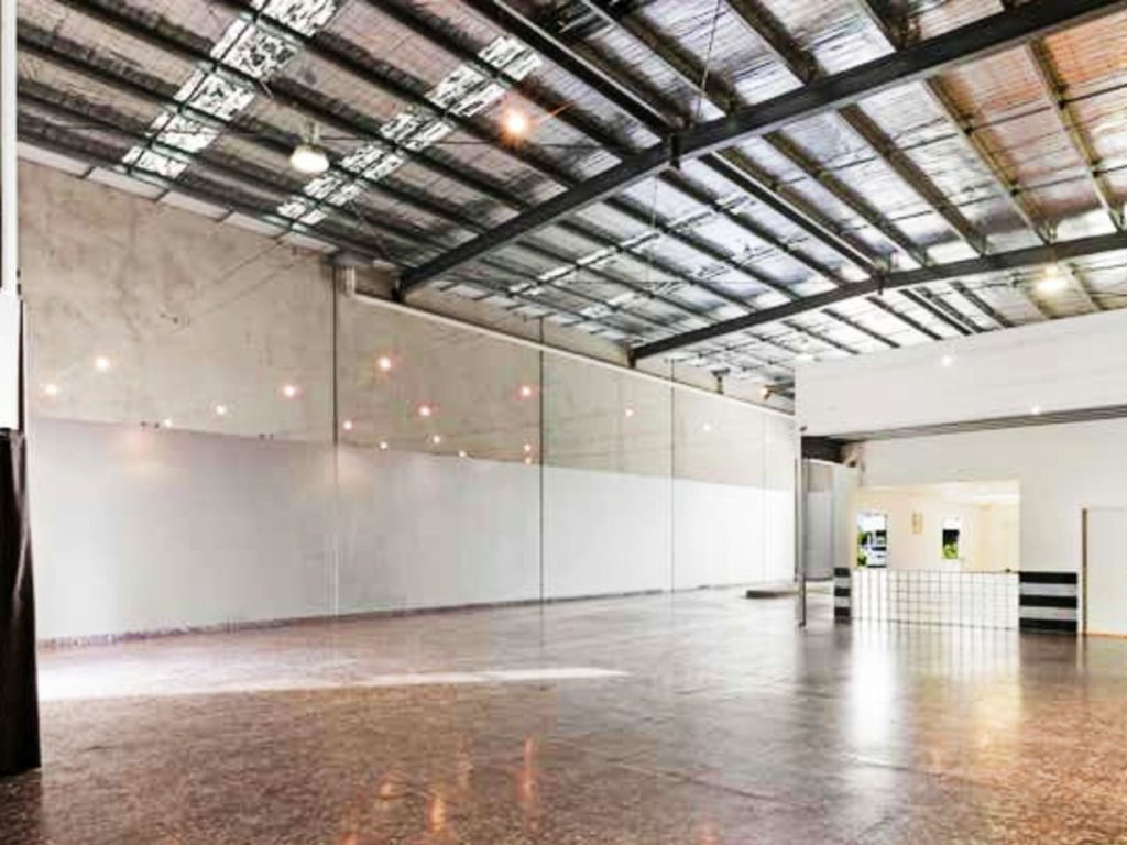 Wallace 19 internal 02